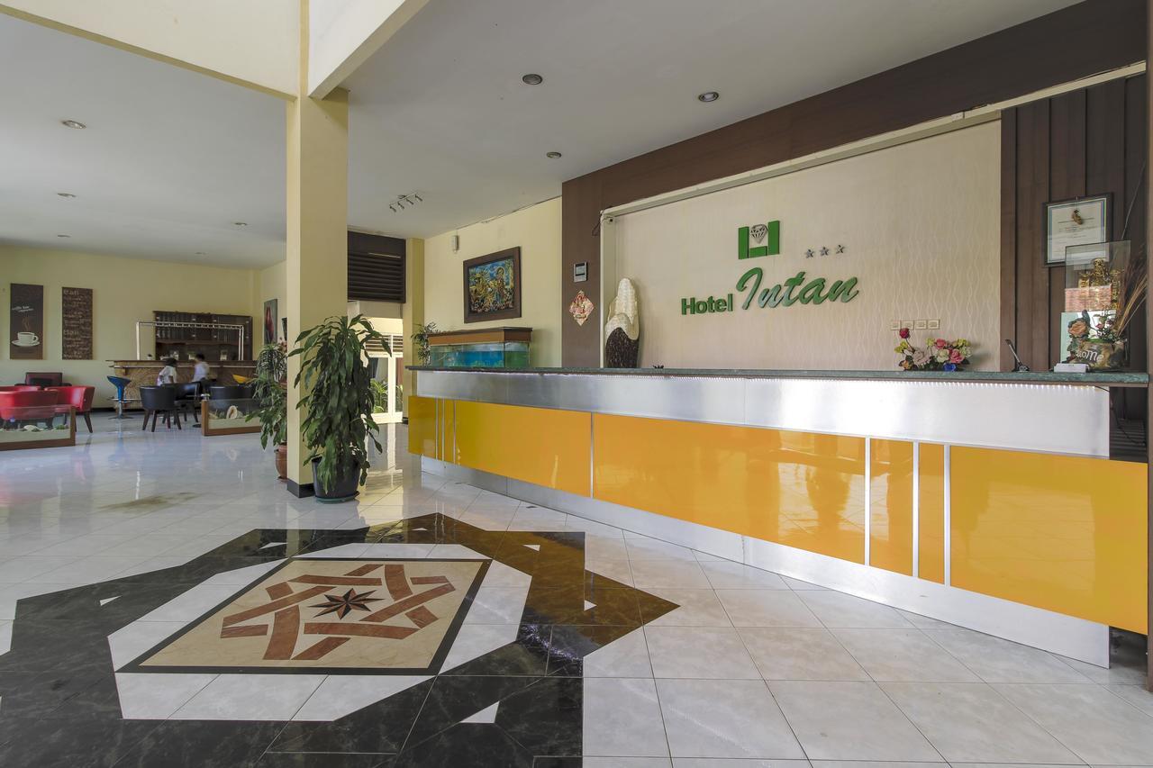 Reddoorz Plus Near Grage City Mall Cirebon Bagian luar foto