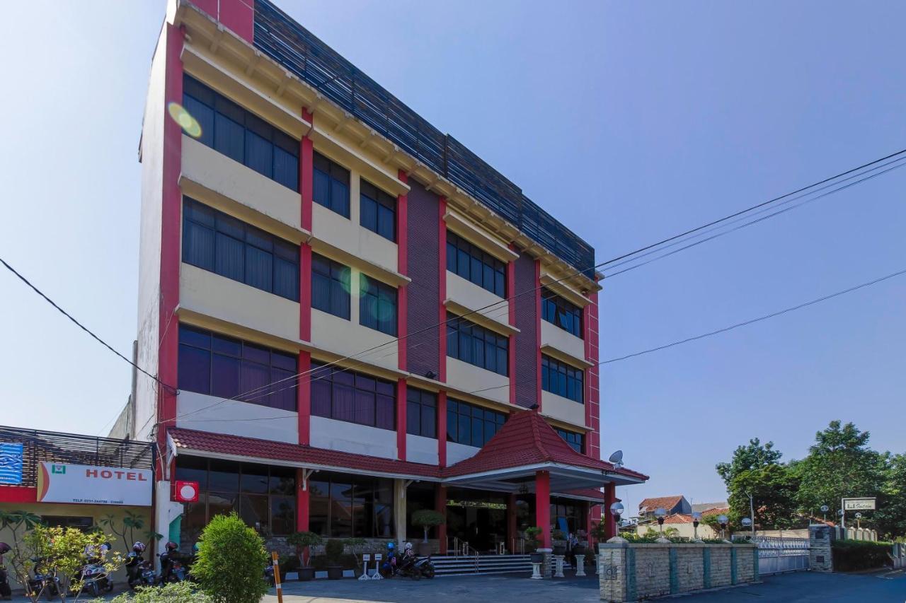 Reddoorz Plus Near Grage City Mall Cirebon Bagian luar foto
