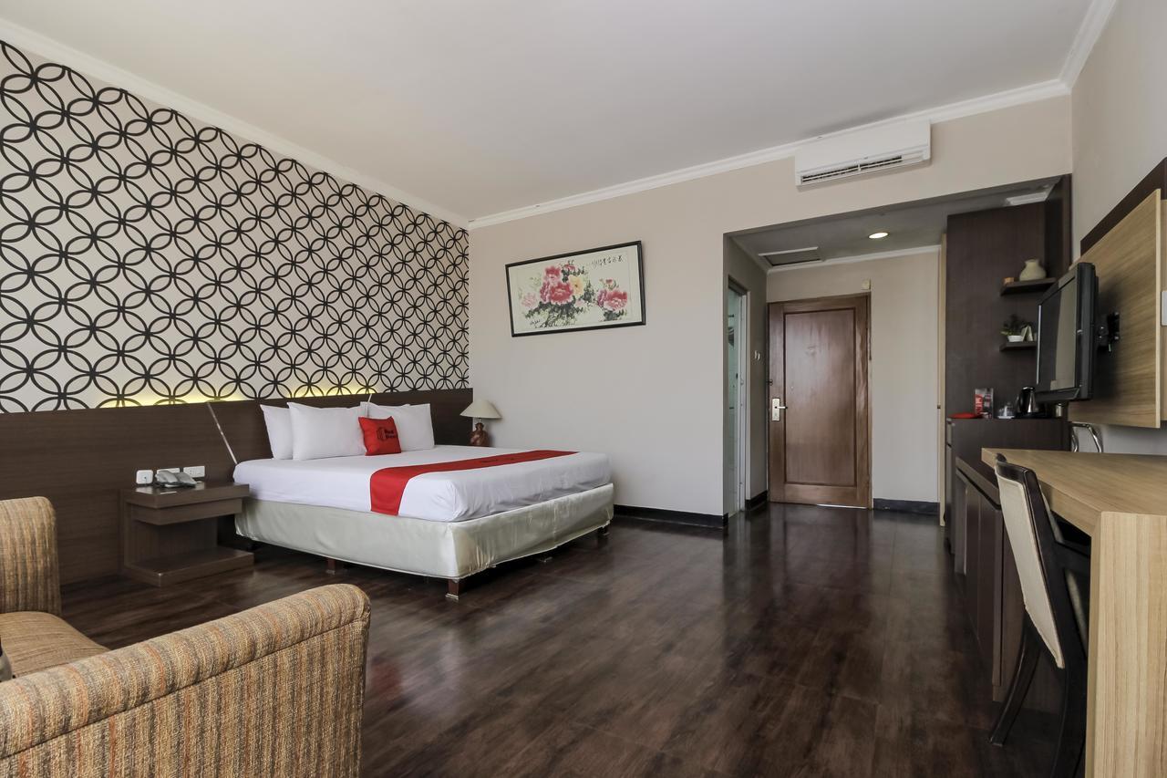 Reddoorz Plus Near Grage City Mall Cirebon Bagian luar foto
