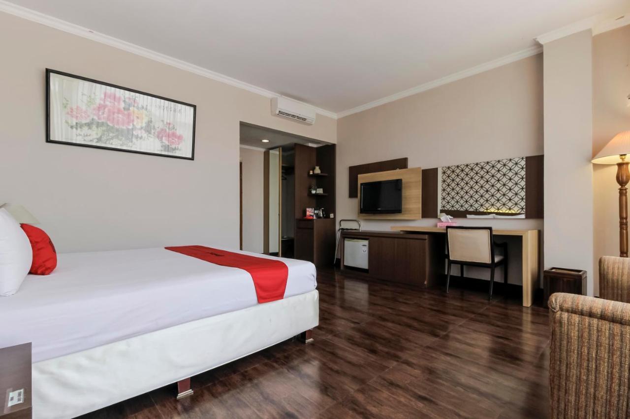 Reddoorz Plus Near Grage City Mall Cirebon Bagian luar foto