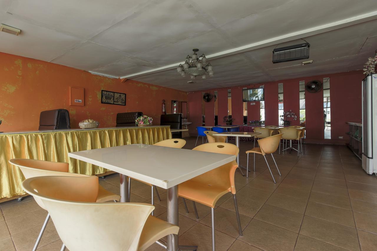Reddoorz Plus Near Grage City Mall Cirebon Bagian luar foto